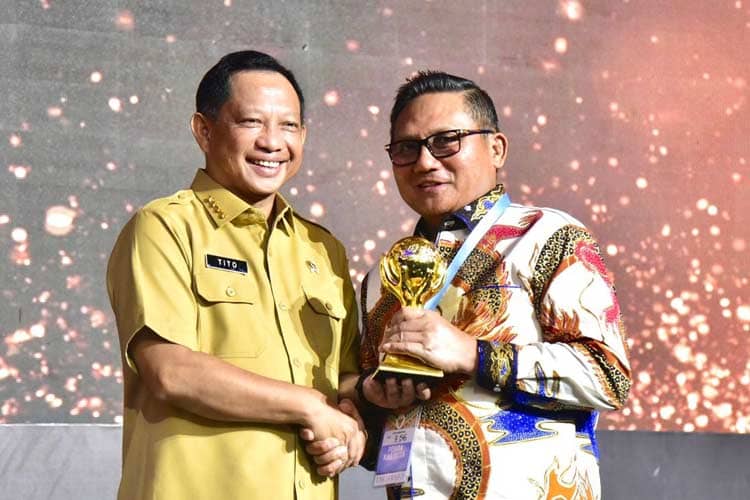 Kualitas Kesehatan Tinggi, Pemkot Gorontalo Raih UHC Award 2023