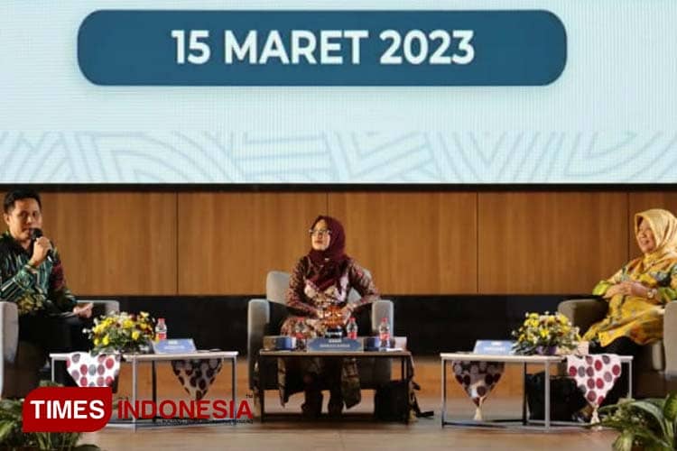 Gaungkan Generasi Sehat yang Kompetitif di Era Disrupsi, UT Jember Gelar Seminar bagi Lulusannya