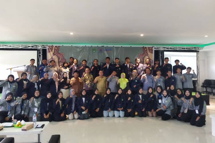 BEM Unisla Bedah Kurikulum MBKM dalam Lokakarya