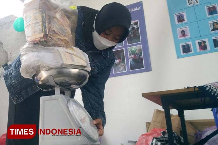 Bank Sampah Kota Kediri, Dapat Rejeki Lebaran Tak Terduga Dari Sampah Daur Ulang