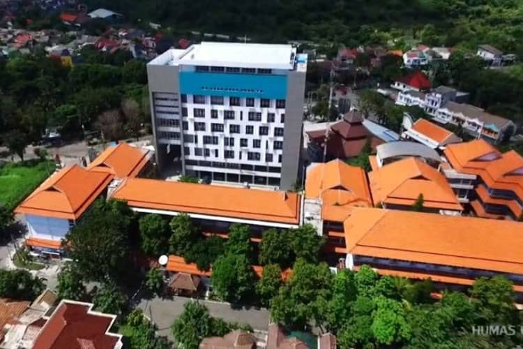 Bukan Main, UMG Cairkan Beasiswa Rp 6 Miliar Untuk Ratusan Mahasiswa Tahun 2022-2023