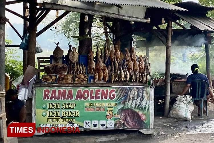 Ikan Asap Jadi Tren Menu Buka Puasa Ramadan di Probolinggo