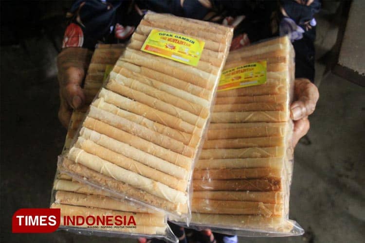 Opak Gambir Gulung, Jajanan Lebaran Turun Temurun Khas Kota Kediri