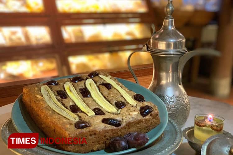 Kurma Banana Cake, Kenikmatan Eksotis Persembahan Und Corner Hotel Tugu Malang