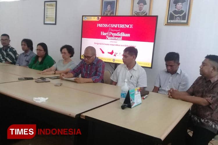 Hardiknas, Rektor Unkriswina Sumba: Penting Tanamkan Karakter Budaya Bangsa