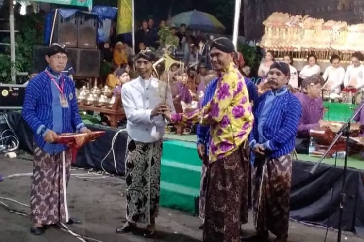 Peringati HUT ke-9, PWKS Gelar Pentas Wayang Kulit
