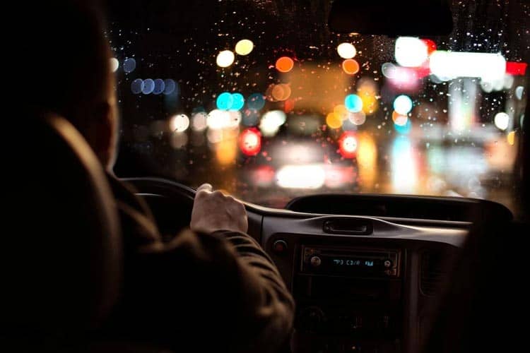 Tips Berkendara yang Aman dan Nyaman pada Malam Hari