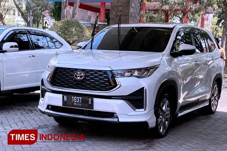 Mobil Dinas Innova Zenix Hybrid Khusus Forkopimda Kabupaten Probolinggo Dikirimkan