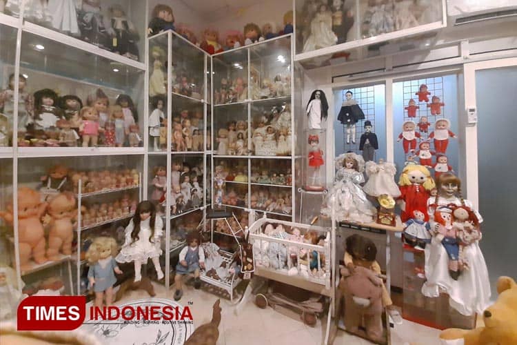 Uniknya Kafe Golekan, Kafe Beribu Boneka di Kota Malang
