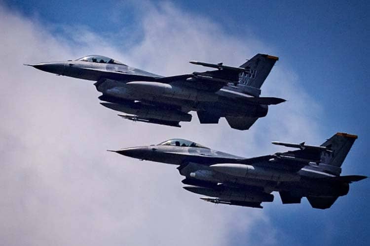 AS Izinkan Sekutunya di Barat Pasok F-16 ke Ukraina