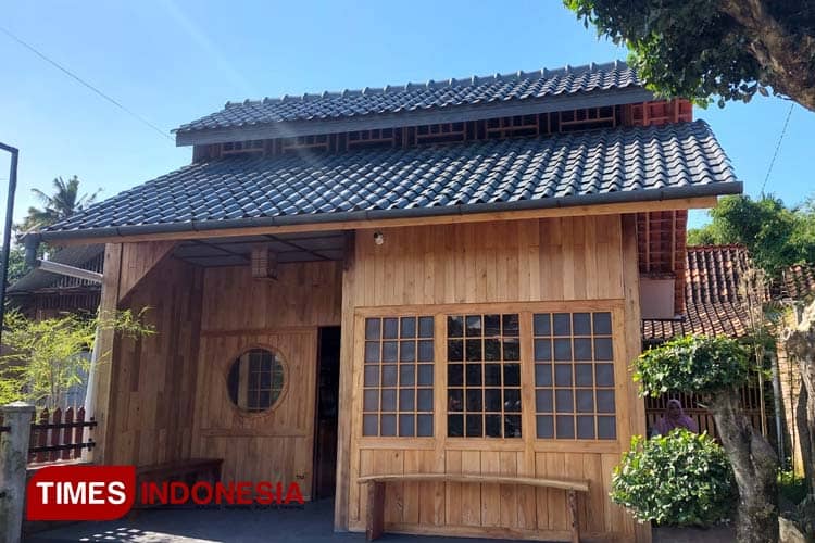 Sensasi Ngafe Homey Rasa Jepang di Krakatau Coffe And Bakery Banyuwangi