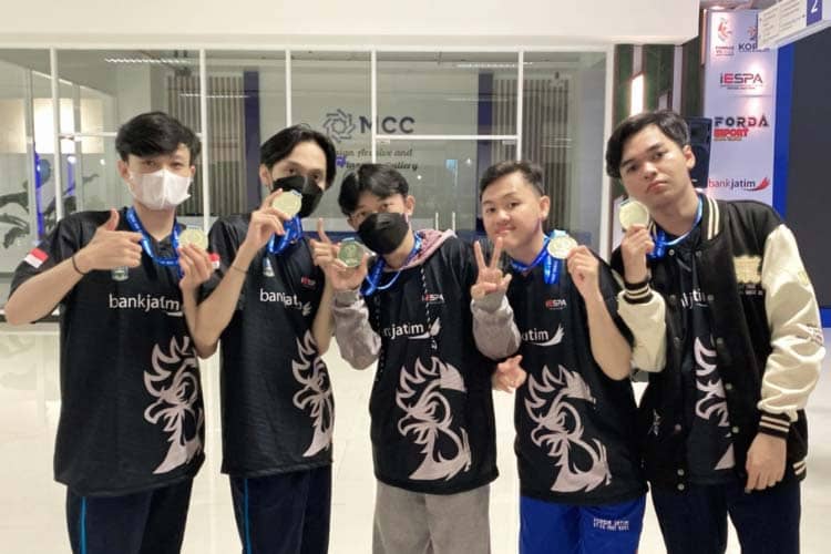 Tim Esports Kota Malang Sabet Emas MLBB Forda Jatim 2023