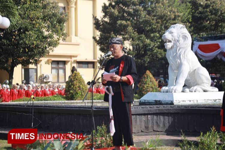 Pimpin Upacara Hari Lahir Pancasila, Bupati Sugiri Kenakan Pakaian Khas Ponorogo