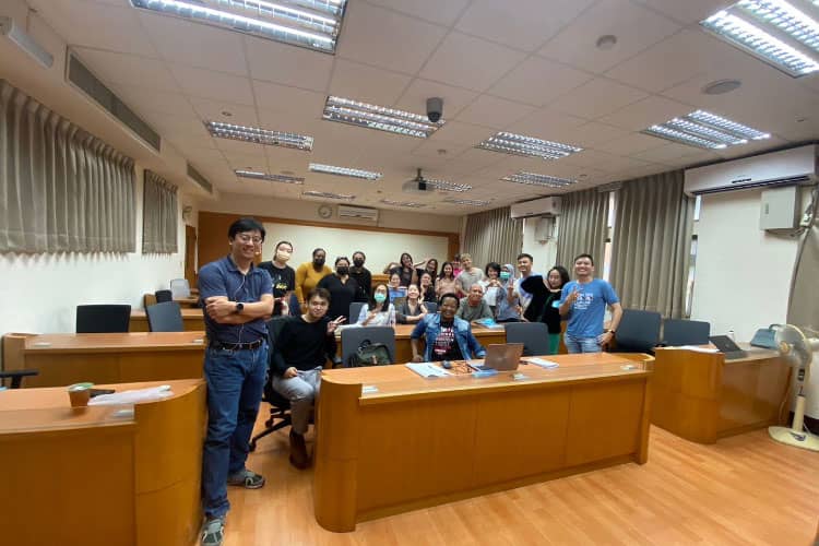 Tips Dapatkan Beasiswa Luar Negeri ala Andi Axel Reyhan PPI Taiwan