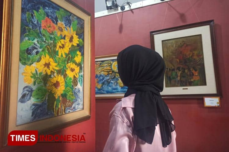 Nunung Harso Pameran Tunggal, Ada Bunga Matahari Mirip Lukisan Van Gogh