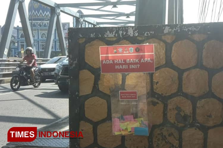 Pasca Maraknya Aksi Percobaan Bunuh Diri, Polisi Pasang Boks Curhat dan Motivasi di Jembatan Suhat Malang