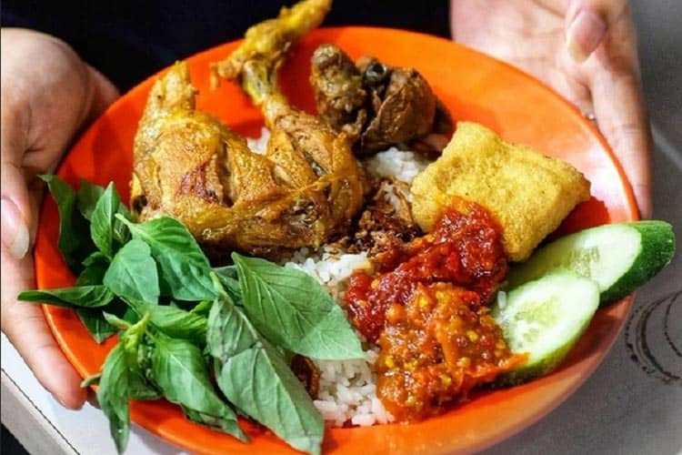 Sejarah Lalapan Kuliner Legendaris Nusantara 