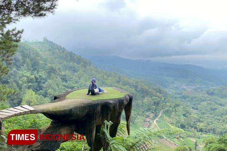 Wisata Goa Pinus Hadirkan Ketenangan Hati Pengunjung
