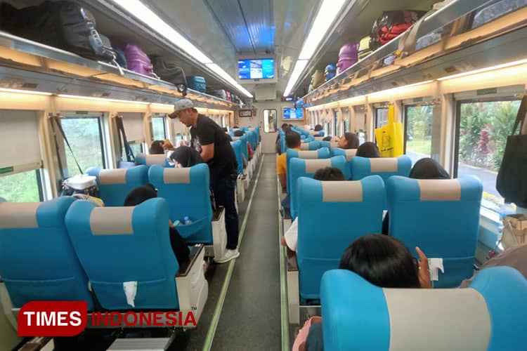 Kereta Argo Parahyangan Bandung-Jakarta Mogok hingga 90 Menit