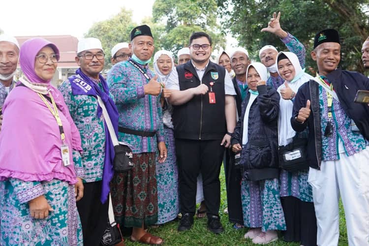 Jemaah Haji Kediri Ucapkan Terima Kasih pada Mas Dhito
