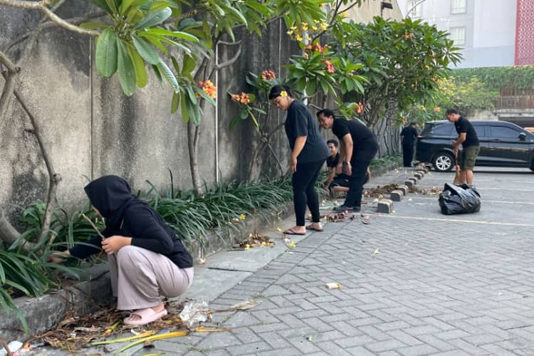Menjaga Lingkungan Bersih dan Sehat, Favehotel Sidoarjo Gelar General Cleaning