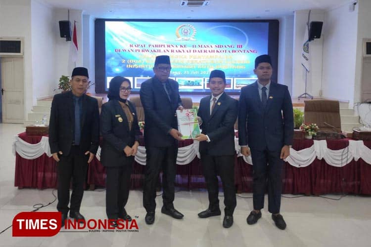 Dua Raperda Inisiatif Pemkot Mulai Dibahas Seluruh Fraksi di DPRD Bontang