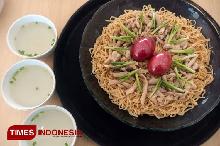 Mie Telur Merah Putih Tradisi Tionghoa, Sarat Harapan Menyambut Kemerdekaan 