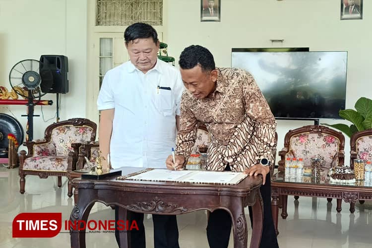 Tingkatkan SDM, Pemkab Ponorogo Teken MoU Bersama Ubhara Surabaya