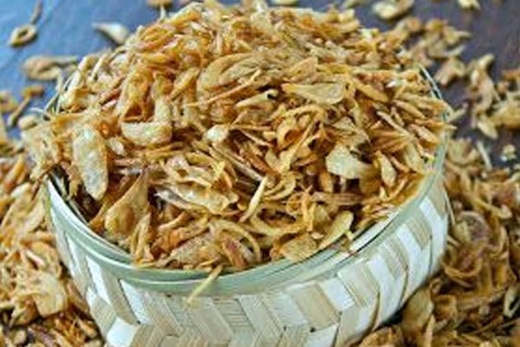 Trik Bikin Bawang Goreng Renyah dan Tips Menyimpannya 