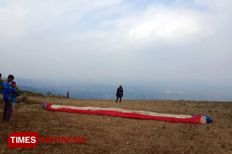 Keindahan Tersembunyi Bukit Paralayang Sidoluhur, Pesona Baru di Kabupaten Malang