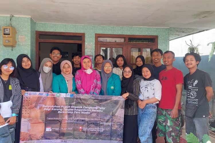 TIM PKM-PM Unisma Malang Sukses Gelar Penyuluhan Pupuk Organik Cair Asal Cangkang Telur