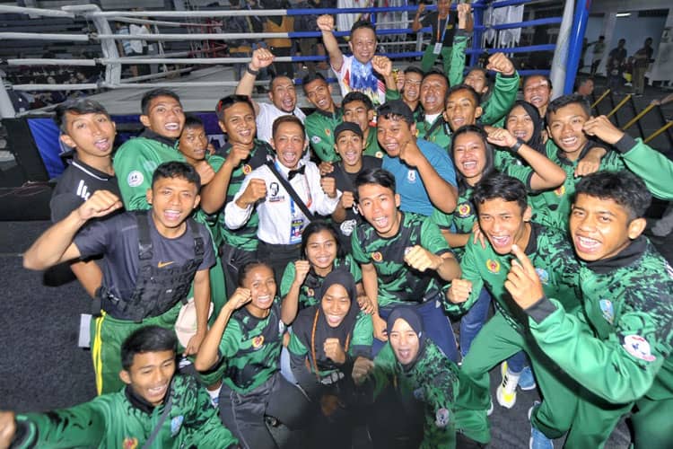 Raih 7 Emas, Kontingen Muay Thai Jatim Sabet Juara Umum BK PON XXI Aceh