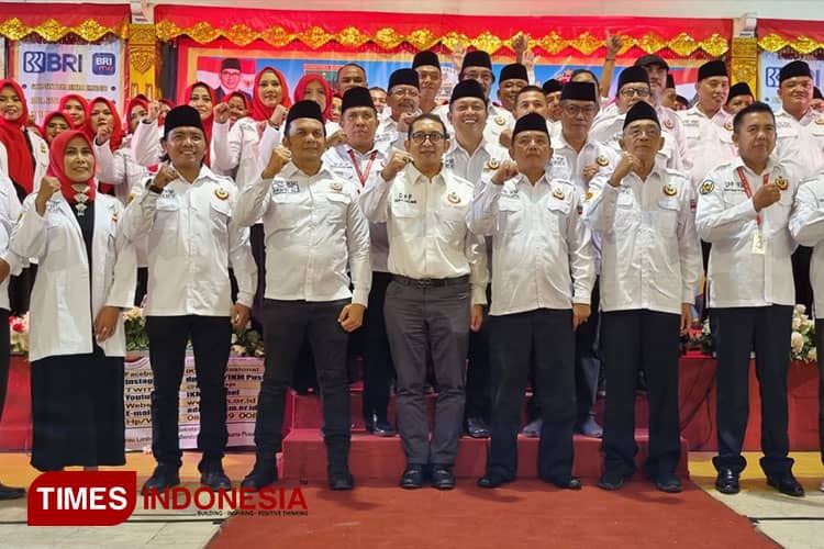 Fadli Zon Lantik Pengurus Ikatan Keluarga Minang DIY