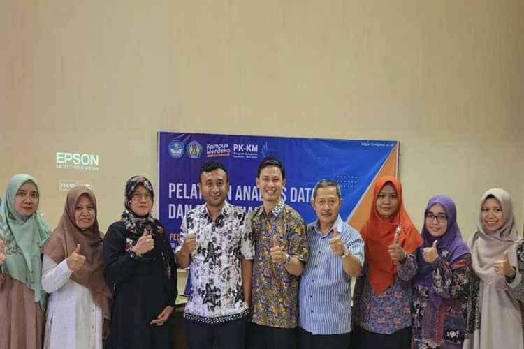Dosen Pendidikan Matematika UNIPMA Madiun Ikuti Pelatihan Analisis Data Penelitian