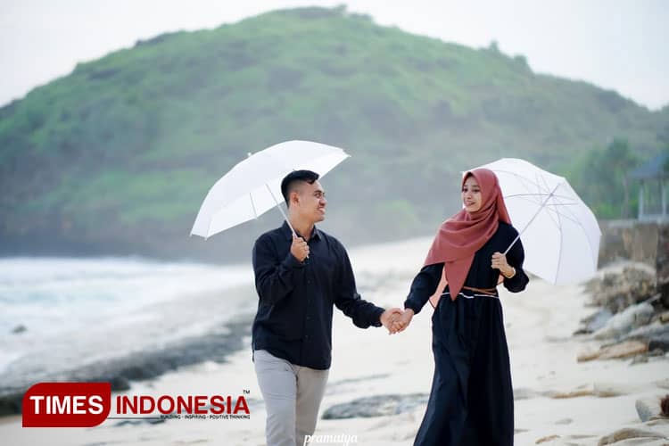 7 Rahasia Sukses Foto Prewedding, Tak Harus Pakai Flare