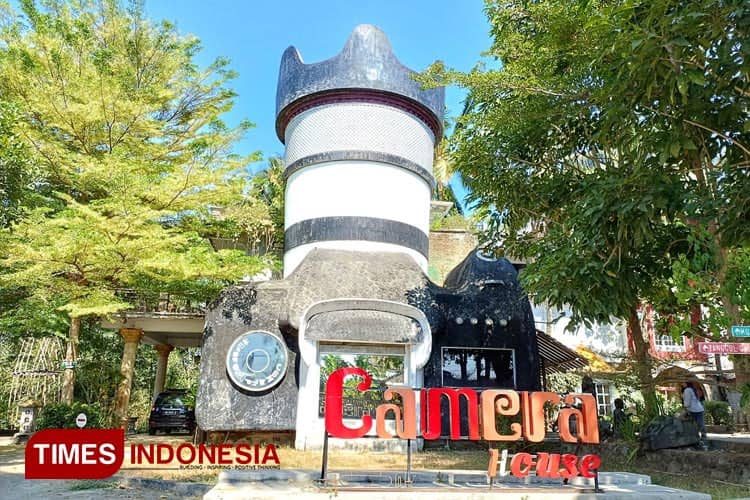 Exploring the Unique Rumah Kamera, a Retro Destination Next to Borobudur Temple