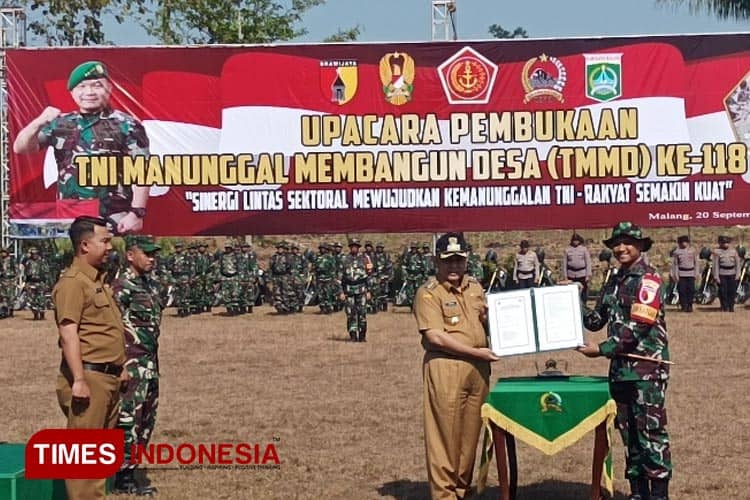 300 Personel Gabungan Terlibat TMMD Kodim 0818 di Desa Sumberpetung