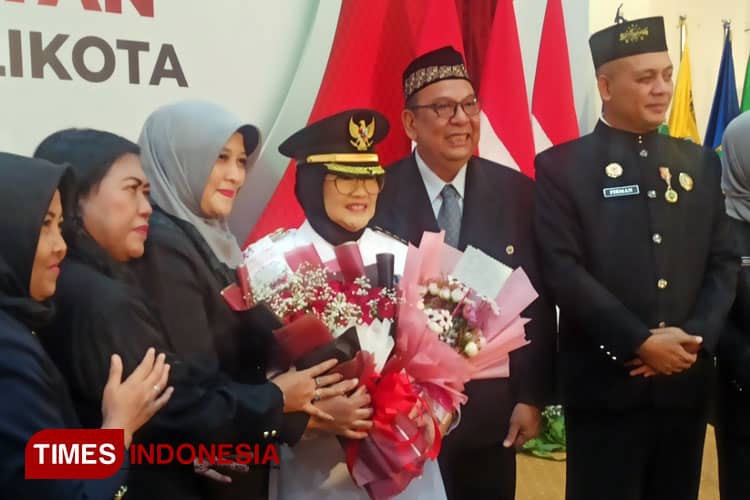 Kepala BKD Jatim Indah Wahyuni Jabat Pj Bupati Lumajang