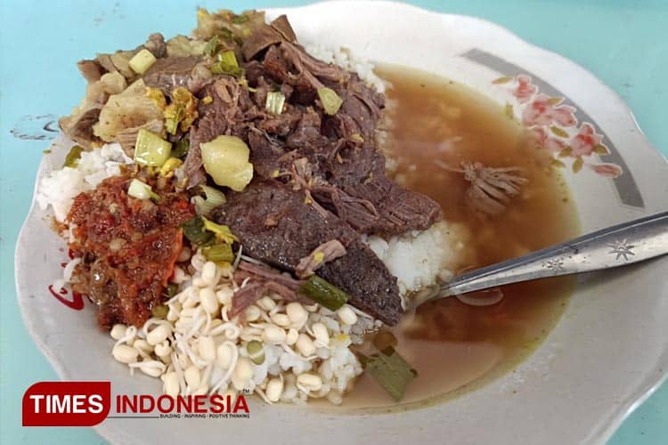 Savoring the Richness of Tradition: Warung Nasi Rawon Bu Tut Blitar