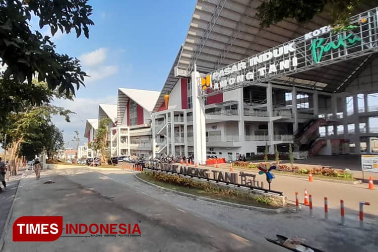 Jalan-Jalan ke Pasar Induk Among Tani Kota Batu