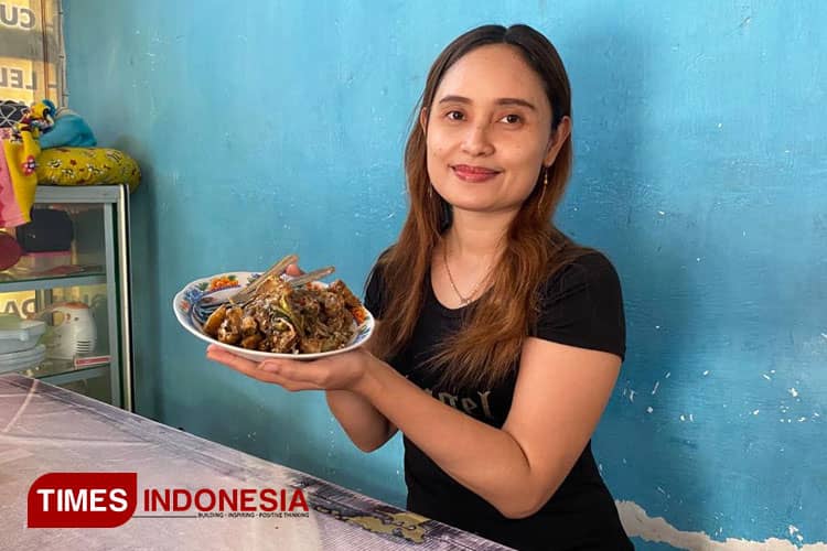 Rujak Cingur 'Mbak Yeni' Jombang, Memanjakan Lidah dan Kenangan