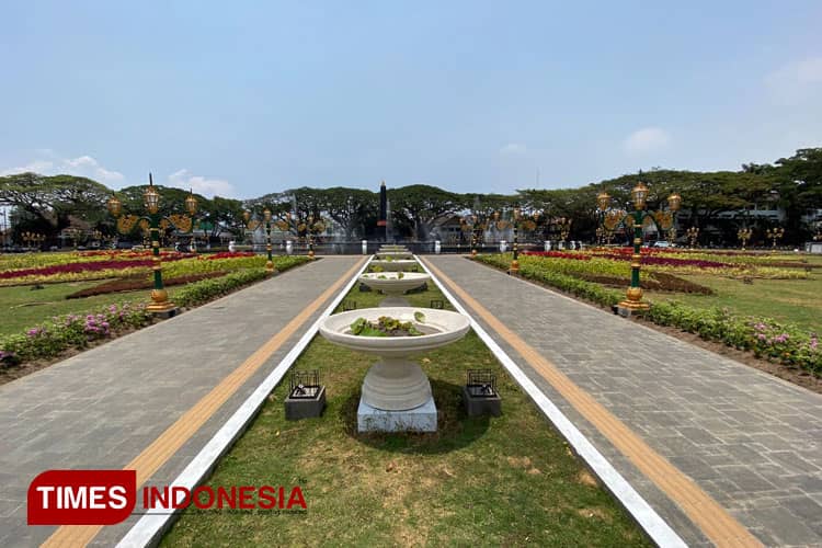 Dibuka Untuk Umum, Ini Wajah Baru Alun-Alun Tugu Malang