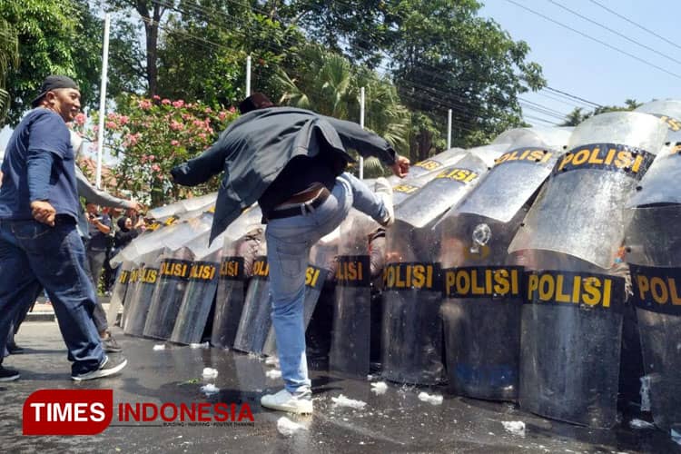 Ratusan Personel Dilibatkan dalam Simulasi Pengamanan Pemilu Polres Kediri Kota