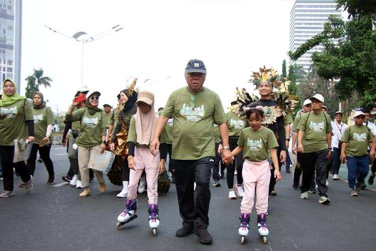 Kementerian PUPR Gelar Jalan Santai Peringati Hari Habitat Dunia dan Hari Kota Dunia