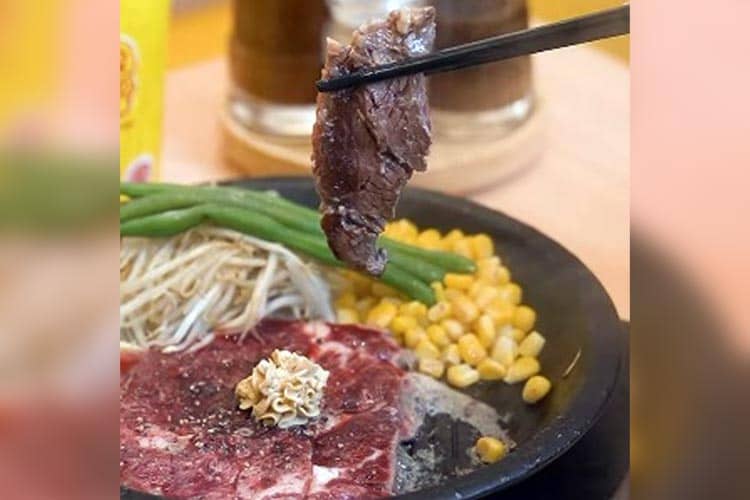 10 Lokasi Makan Enak yang Wajib Dikunjungi di Manado