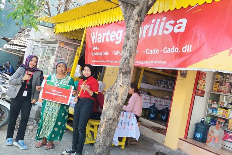 Alfamart dan Bank Aladin Syariah Renovasi Warung Majukan UMKM