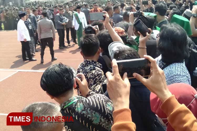 Presiden Jokowi Berseragam Pagar Nusa, Saksikan Pengukuhan 'Pendekar Benteng Nusantara'
