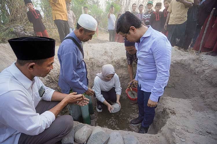Rannya Agustyra Kristiono Letakkan Batu Pertama Rumah Tahfiz Alquran Ukhuwah Datu Lombok Utara