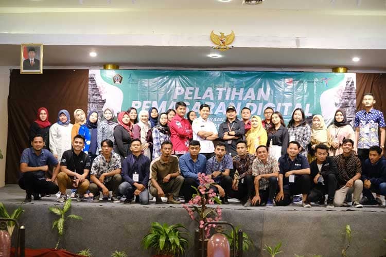 Pelatihan Pemasaran Digital untuk Tingkatkan Daya Tarik Wisata di Kabupaten Blitar