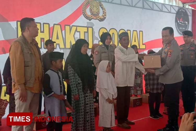 KaOps Nusantara Cooling System 2023-2024 Serahkan 1500 Bantuan Sembako